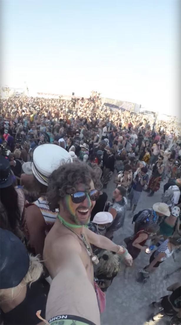 burning-man-festival-2015-nevada-amerika-verenigde-staten-gopro-actiecamera-valt-van-dji-phantom-drone-quadcopter